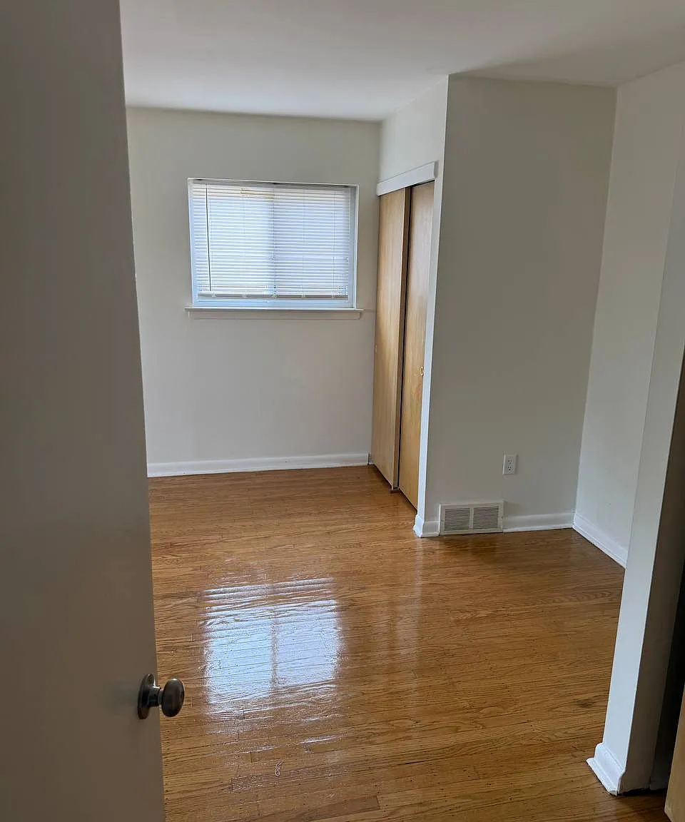 3 bed, $1,850 — Photo 2