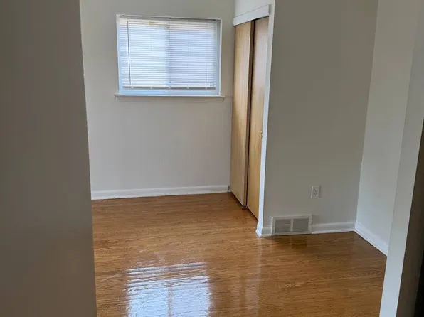 9350 Hoff St #B, Philadelphia, PA 19115