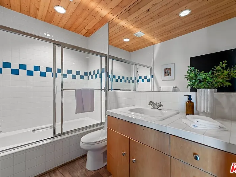 23701 Harbor Vista Dr — Photo 32