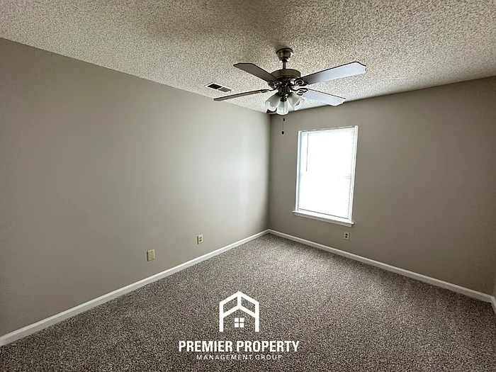 4396 Forest Valley Cv — Photo 16