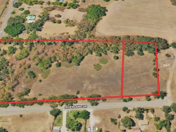 19306 Knighton Rd, Redding, CA 96002