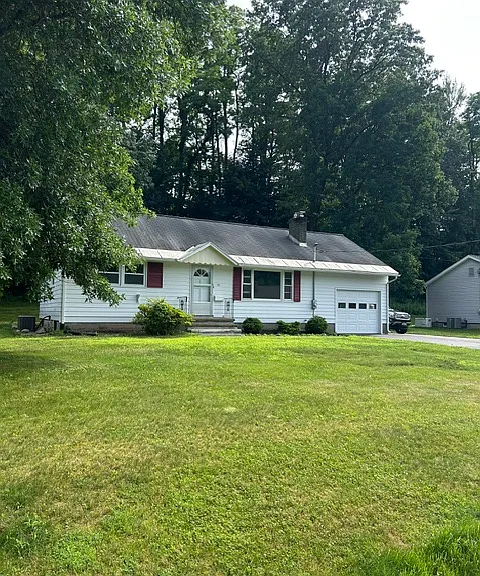 14 Hadel Rd — Photo 2