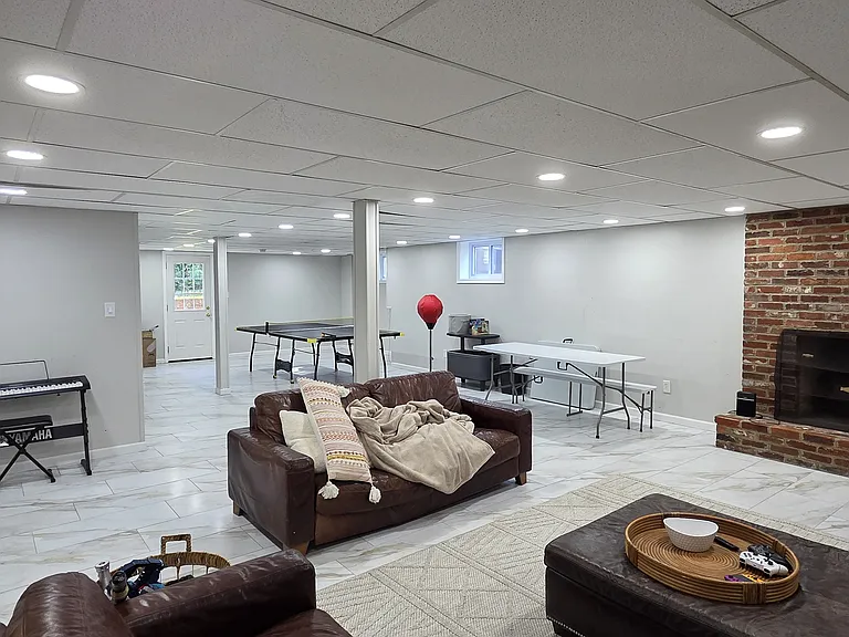 6004 Highboro Dr — Photo 23