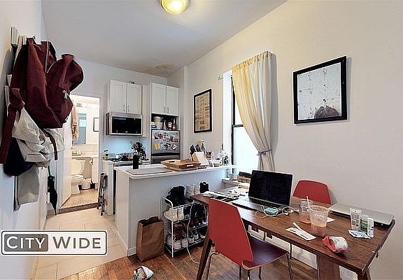 3rd image of 340 E 62nd St APT 21
