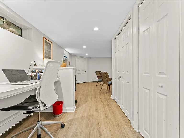 9 Priscilla Ave — Photo 46