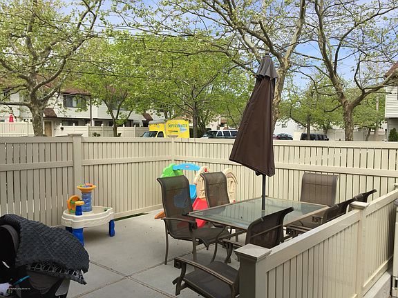 3rd image of 10 Bunnell Ct #A