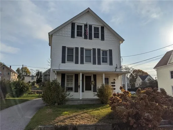 9 Summer St #B, Westerly, RI 02891