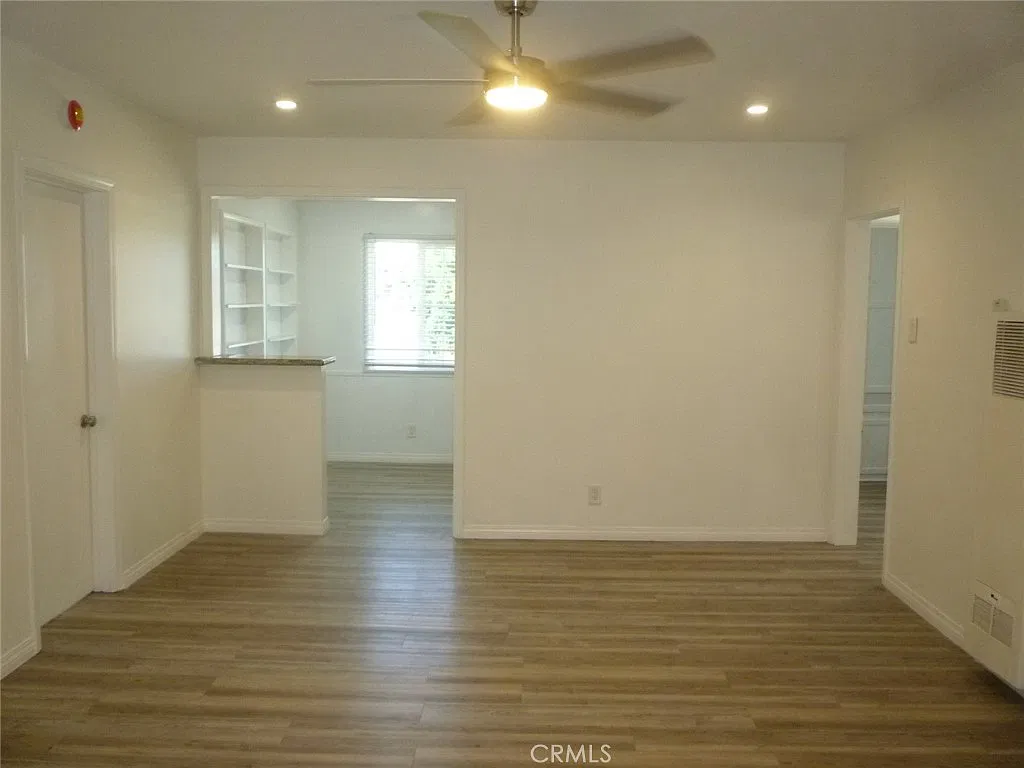 2 bed, 750 sqft, $2,350 — Photo 2