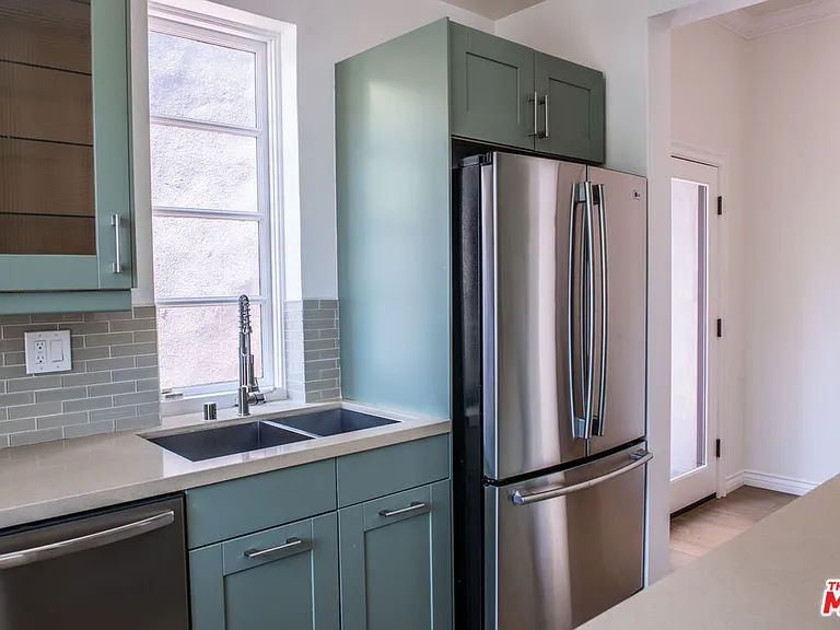 8655 Hillside Ave — Photo 8