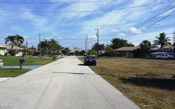 4th image of 2118 SW 39th Ter