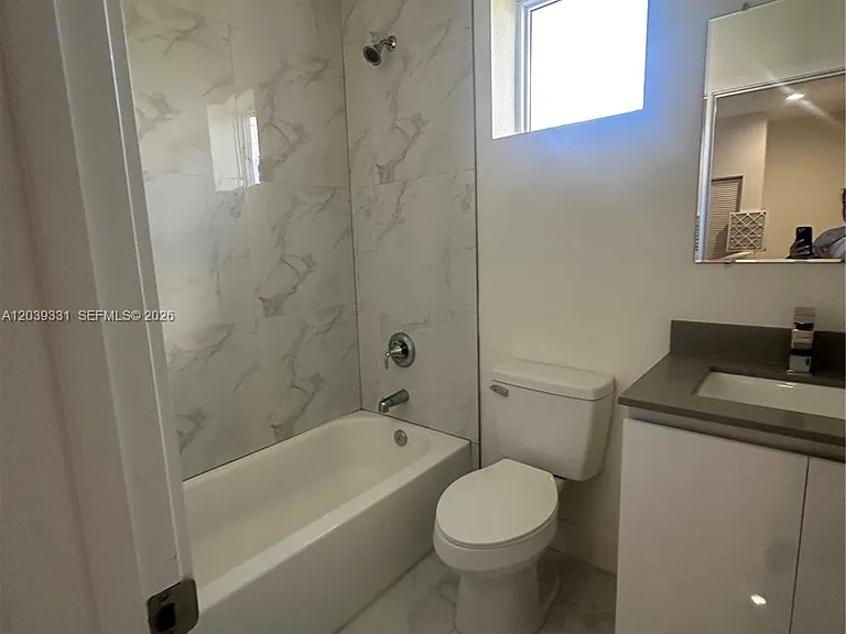 6410 SW 139th Avenue Rd #203 — Photo 7