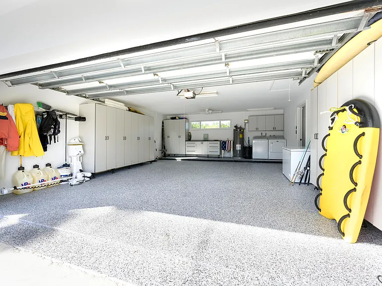 8585 SE Palm St — Photo 37