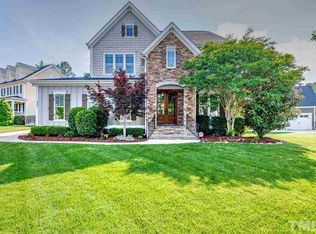 437 Wanderview Ln, Holly Springs, NC 27540