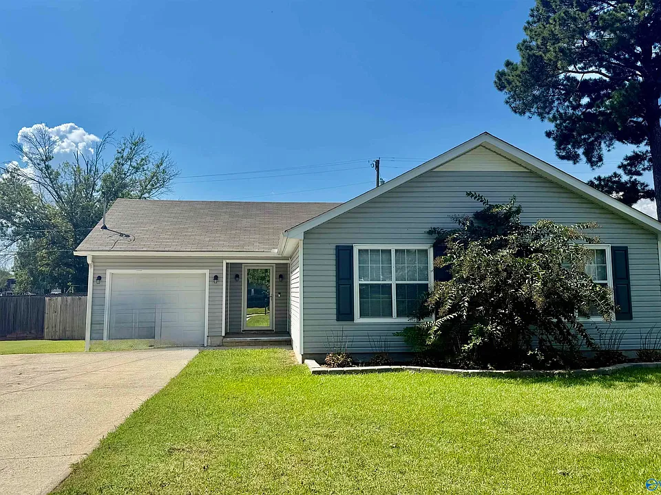 1501 Elizabeth Dr SW