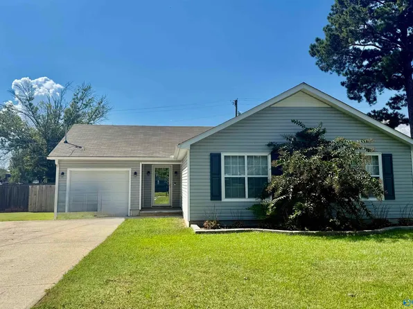 1501 Elizabeth Dr SW, Hartselle, AL 35640