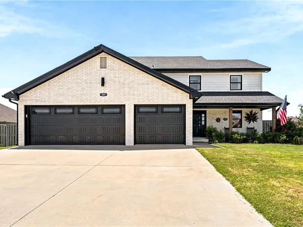 721 Braeburn Ct, Bentonville, AR 72712