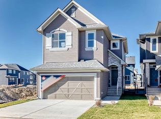 105 E Corner Glen Grn NE, Calgary, AB T3N2P7