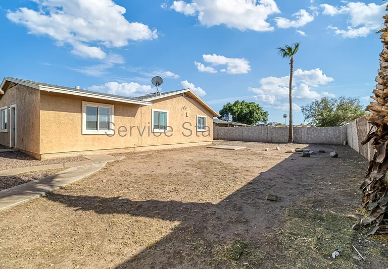 1158 W Hillview St — Photo 23