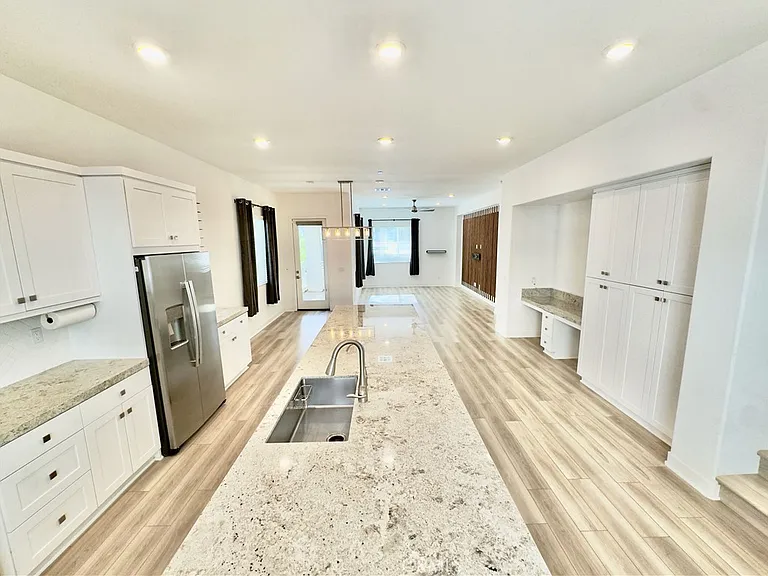 1868 S Westside Dr #28 — Photo 9