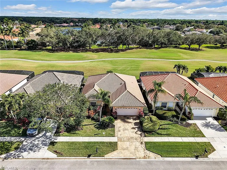 7100 Falcons Glen Blvd — Photo 4