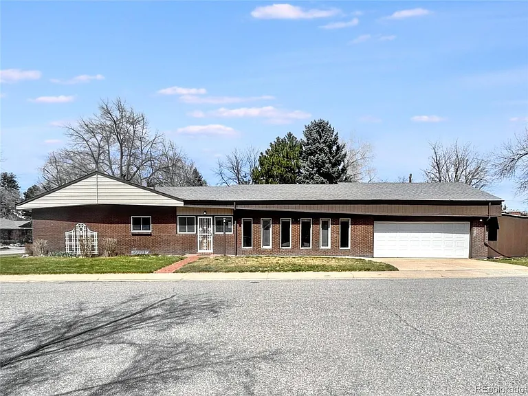 5960 S Logan Ct — Photo 1