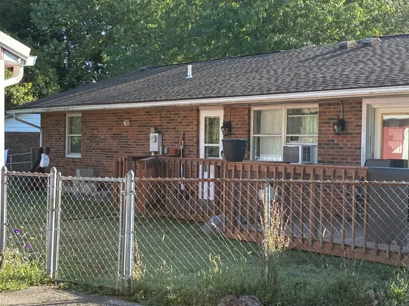 617 Cedar Cir, Eaton, OH 45320