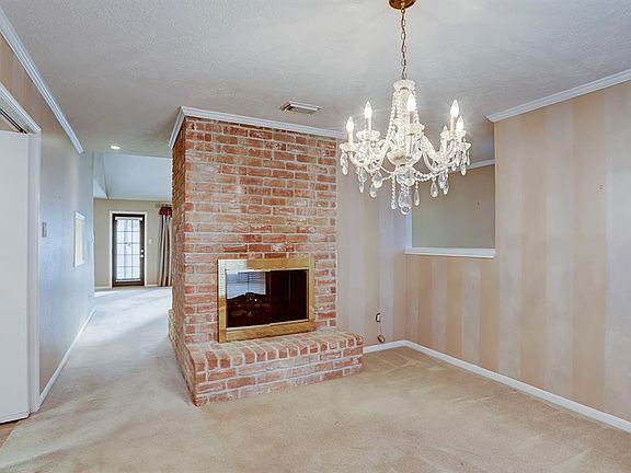 2nd image of 10519 Elmsworth Dr