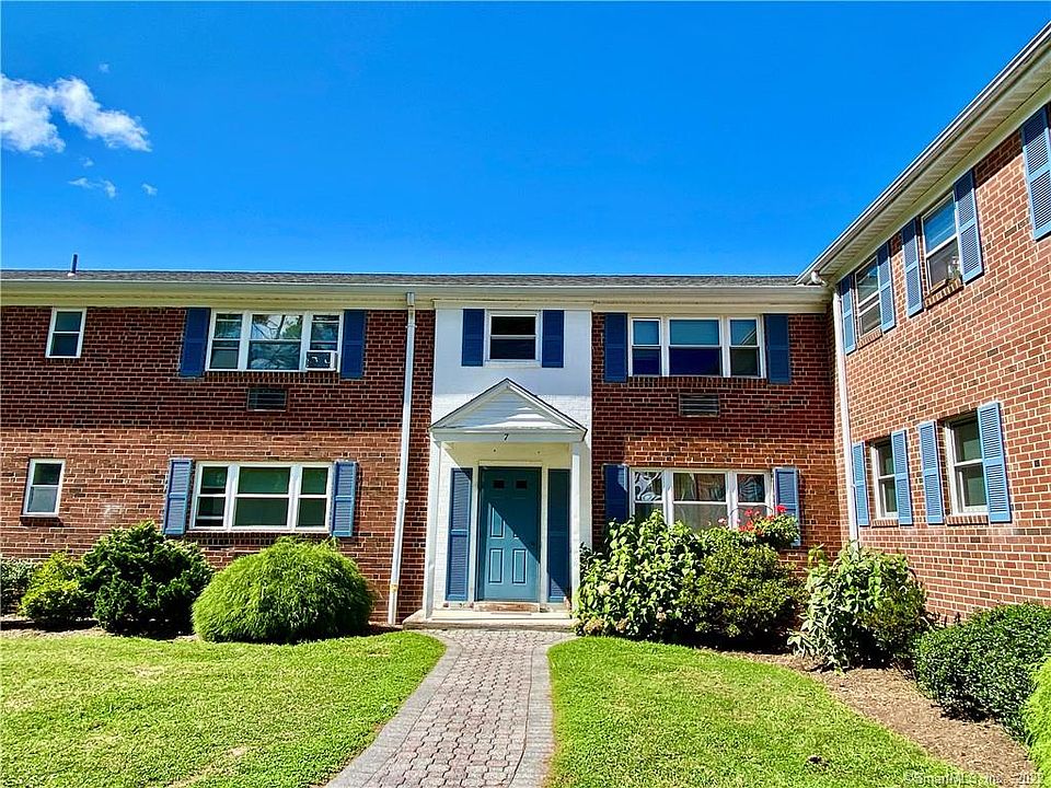 1st image of 7 Colonial Dr APT C