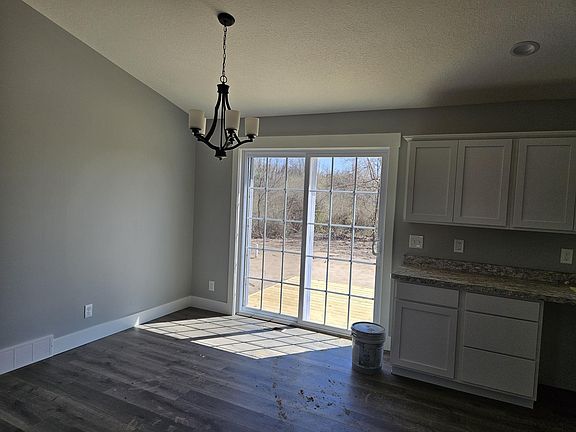 3rd image of 3273 Benston Rd