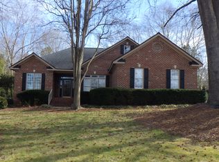 210 Muirfield Ln, Clayton, NC 27527