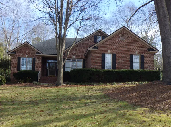 210 Muirfield Ln, Clayton, NC 27527