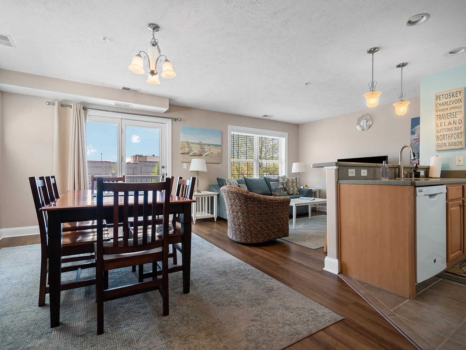2 bed, 2.5 bath, 1170 sqft, $2,250 — Photo 3