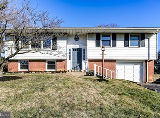 1727 Crooked Oak Dr, Lancaster, PA 17601