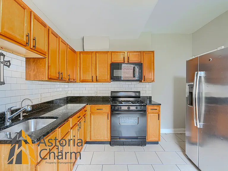 23 S Augusta Ave — Photo 43