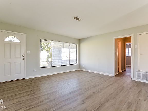 5th image of 1102 Orwell Ave