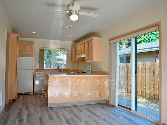 3rd image of 14028 SE Arista Dr