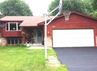 885 Curry Trl, Eagan, MN 55123