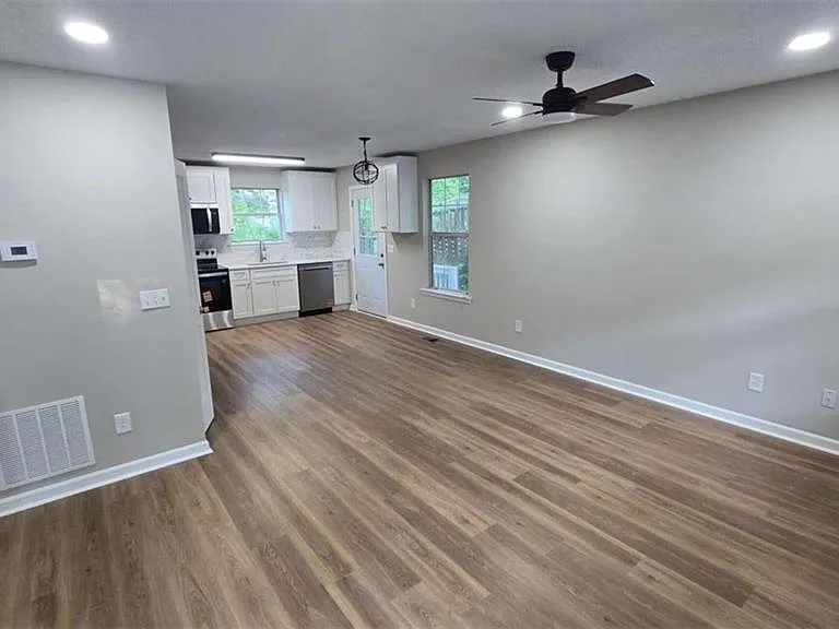 3025 Mangum Dr #A — Photo 12