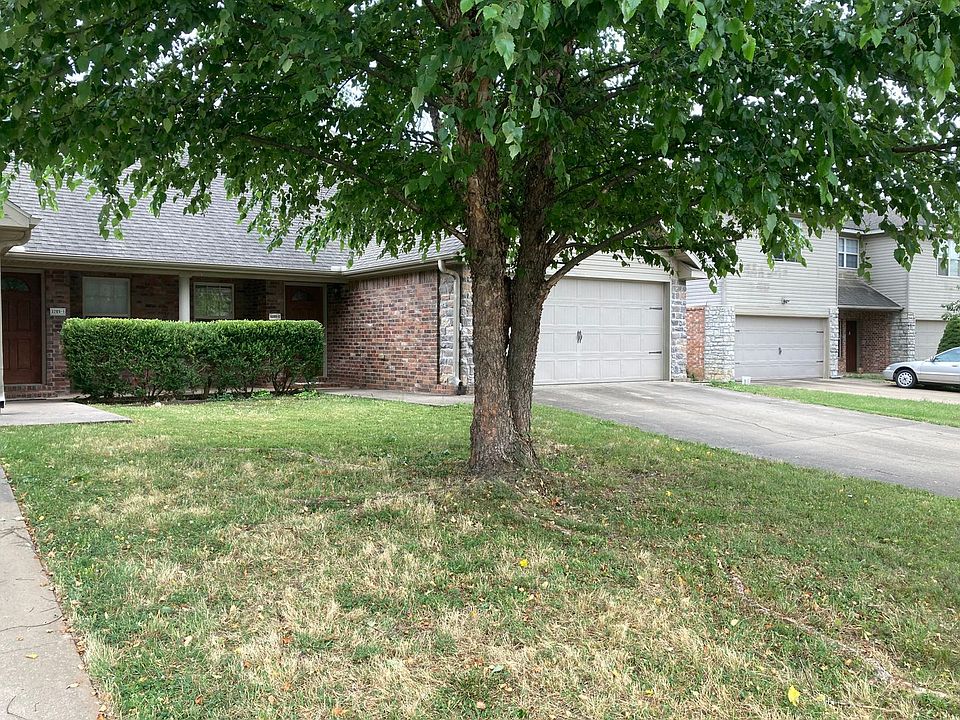 1st image of 3205 SW Amberwood Ave #1