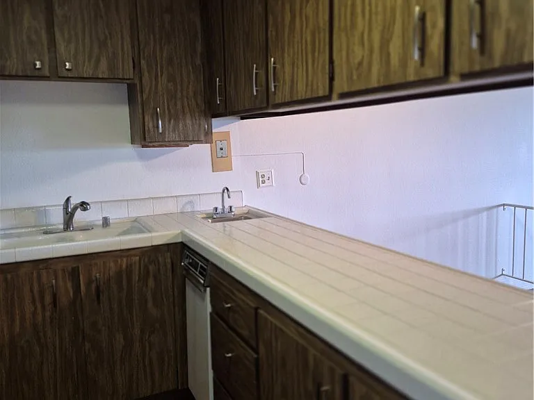 2501 S El Camino Real #315 — Photo 12
