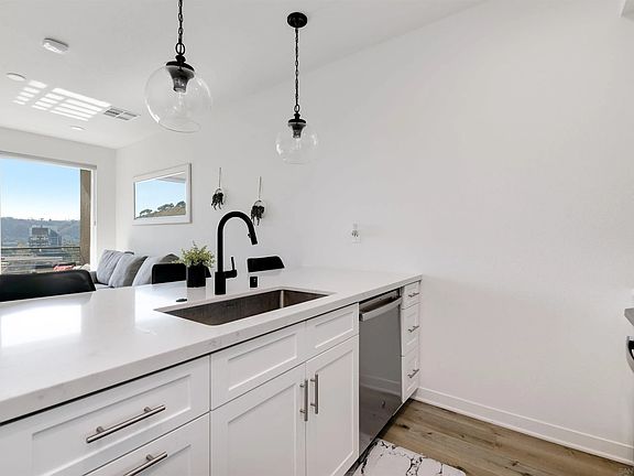 5th image of 3093 Marquee Way