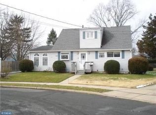 5 Howland Cir, Hamilton, NJ 08690