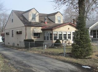 828 W Hazel Ave, Decatur, IL 62526