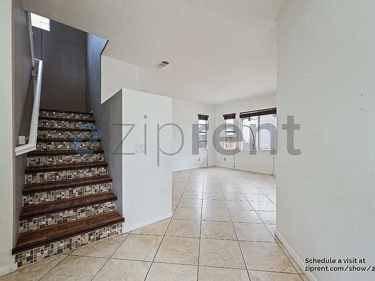 3502 Fuentes Ct — Photo 2