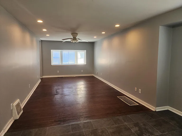 533 N Sunnyside Ave — Photo 4