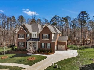 109 Walker Falls Way, Matthews, NC 28104