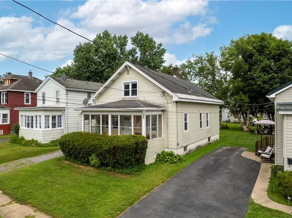 11 Coventry Ave, Yorkville, NY 13495