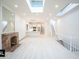 216 Hall St UNIT 2, Brooklyn, NY 11205