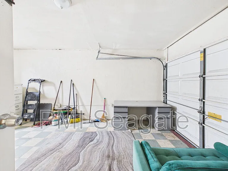 7620 NW 21st St — Photo 16