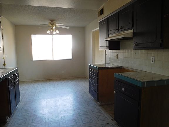 3rd image of 11193 W Evergreen Ln